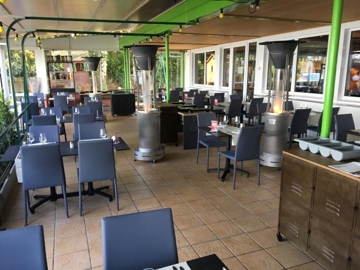 Hotel Restaurant De La Plage Gland Exteriör bild