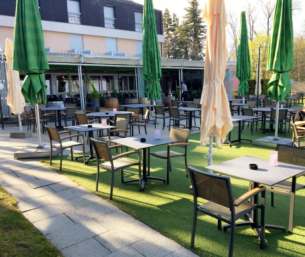 Hotel Restaurant De La Plage Gland Exteriör bild