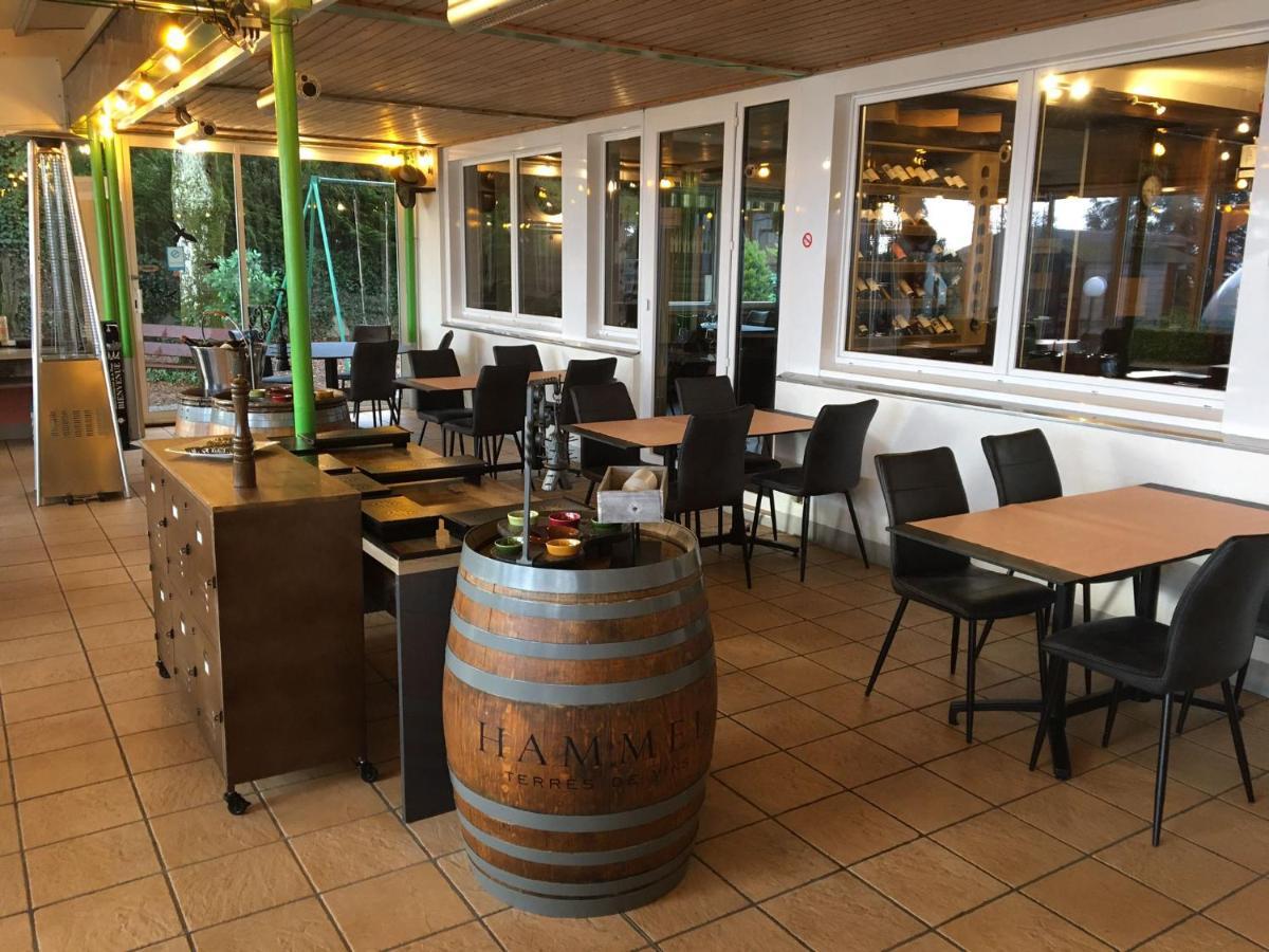 Hotel Restaurant De La Plage Gland Exteriör bild
